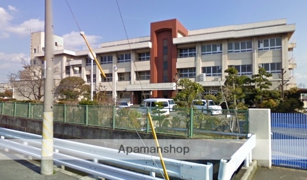 小学校　岡山市立芳明小学校（小学校）まで2654m