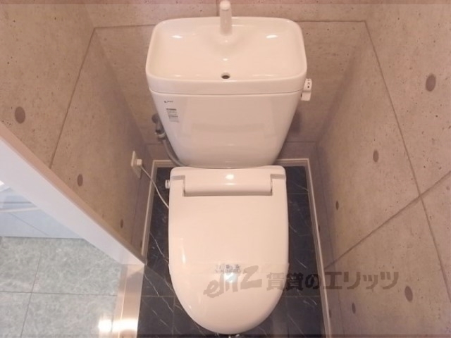 トイレ　洗浄機能付き