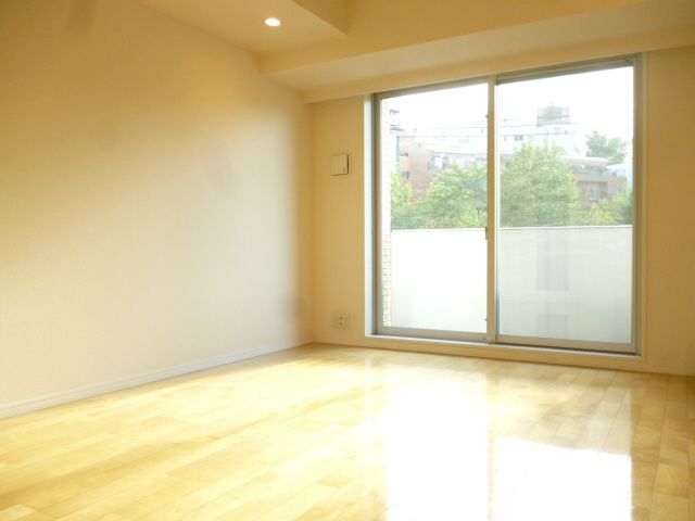 居室・リビング　使いやすい居間です