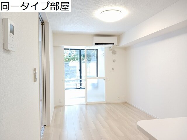 その他部屋・スペース　こちらのリビングで趣味の時間をお楽しみください