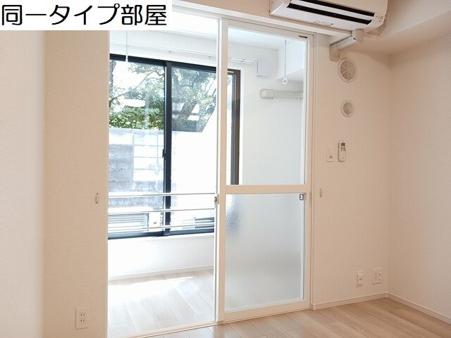 バルコニー　雨の日でも安心のサンルームです