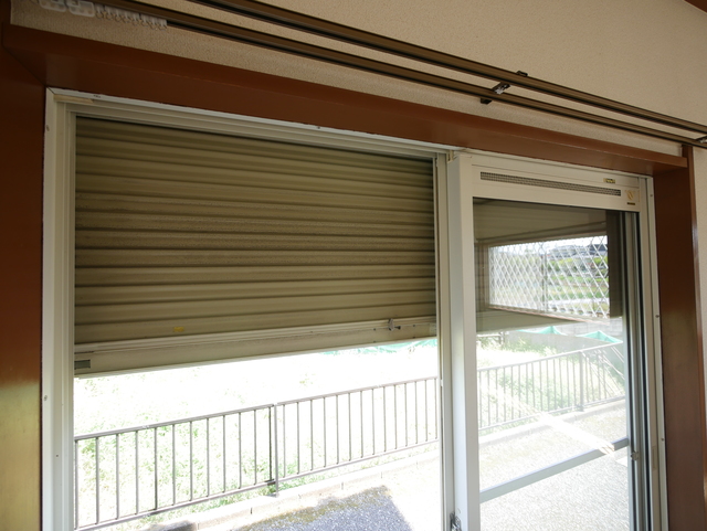 セキュリティ　★シャッター雨戸があり、防犯面も安心ですね★