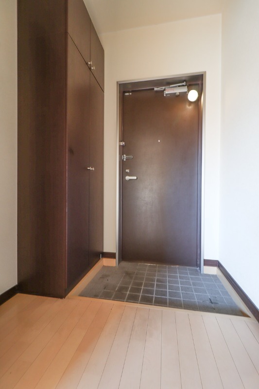 玄関　図面と現状に相違がある場合には現状を優先