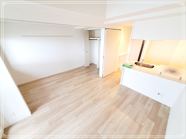 居室・リビング　広々としたリビングです。