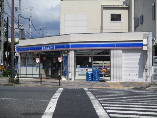 コンビニ　ローソン 東中島三丁目店（コンビニ）まで128m