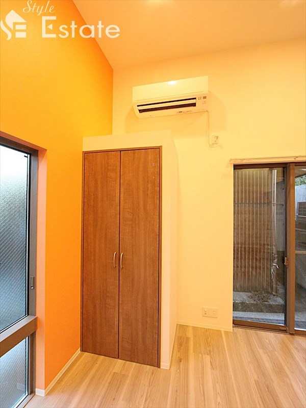 その他　エアコン付き