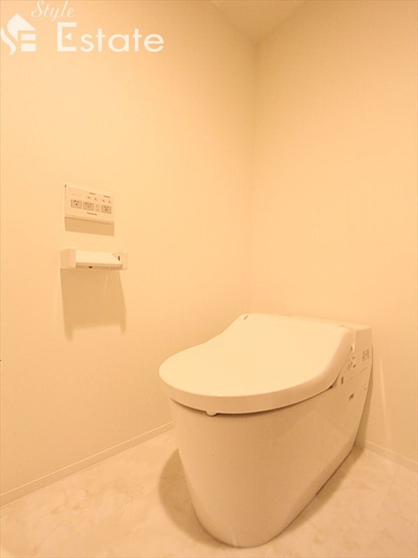 トイレ　シャワー付きトイレ