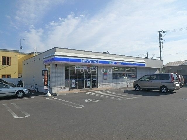 コンビニ　ローソン旭川神楽岡12条店（コンビニ）まで321m