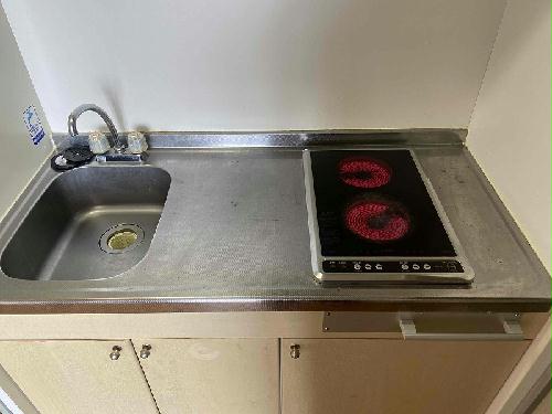 キッチン　※同タイプ部屋の写真となります