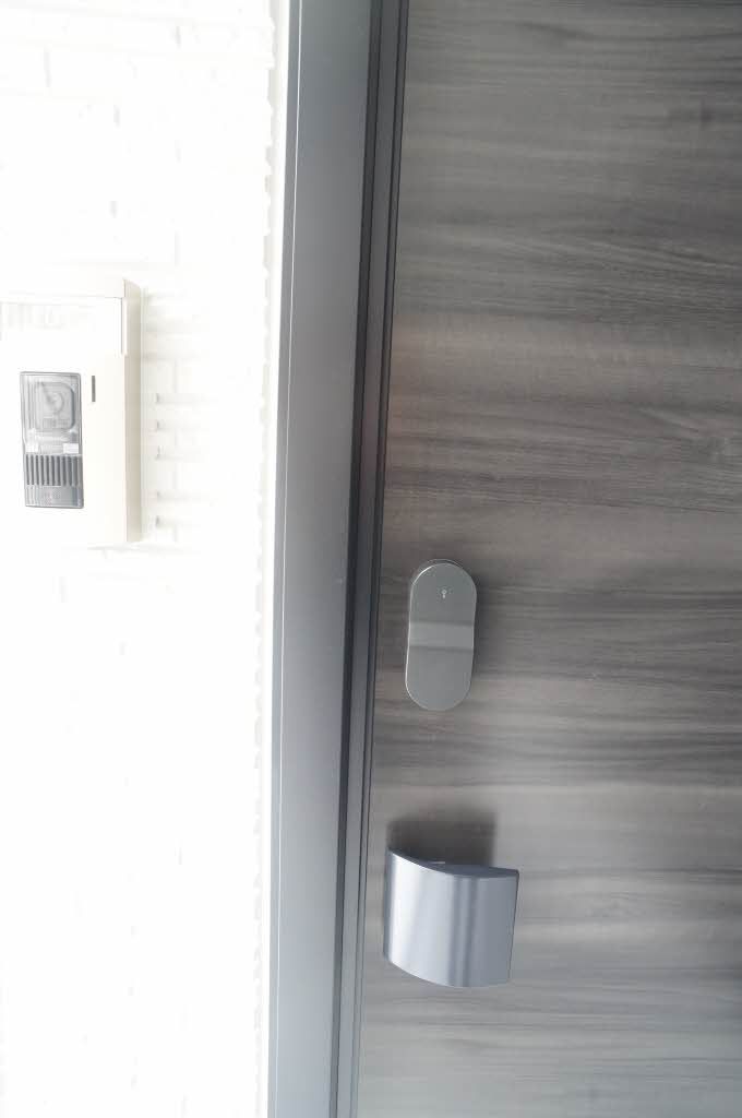 セキュリティ　玄関