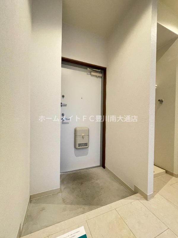 玄関　同型別部屋