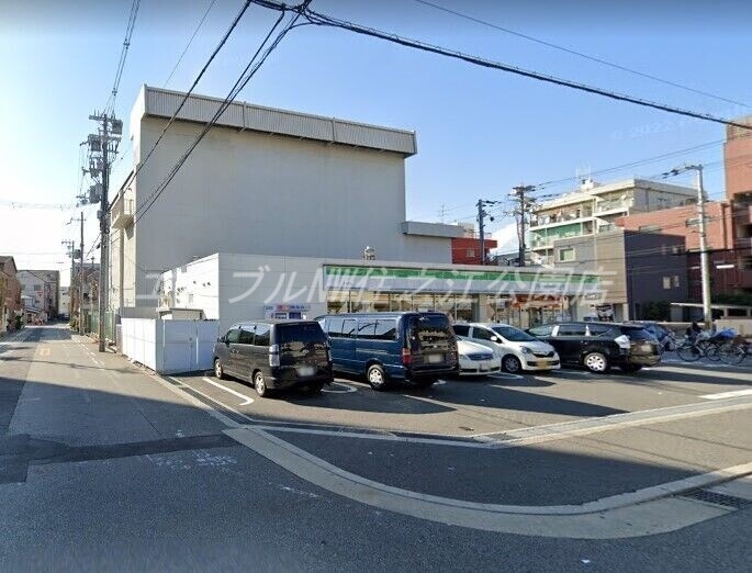 コンビニ　ファミリーマート玉出西店（コンビニ）まで539m