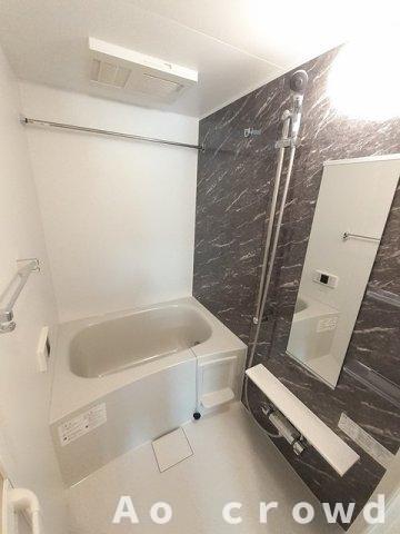 バス・シャワールーム　追い炊き機能・浴室乾燥機付き☆