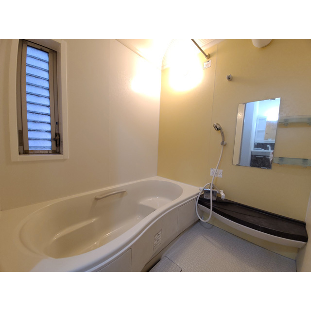 バス・シャワールーム　バス