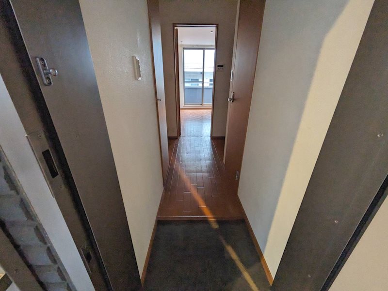 玄関　同建物他号室参照