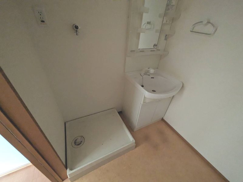 洗面設備　同建物他号室参照