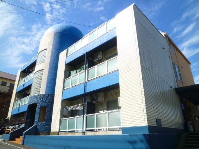 グリーンカーサの建物外観