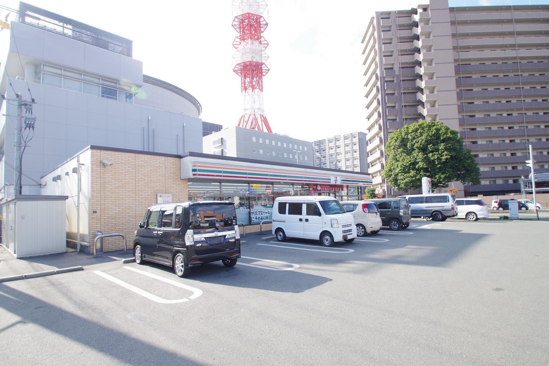 コンビニ　セブン-イレブン 熊本帯山４丁目店（コンビニ）まで624m