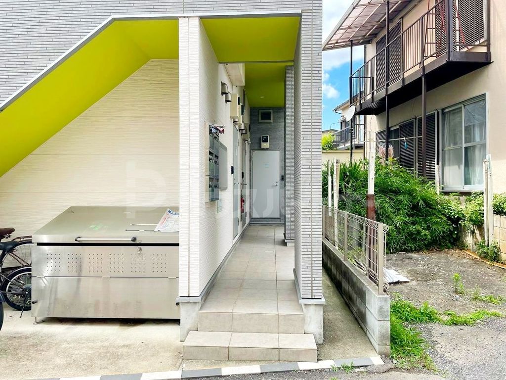 エントランス　バルコニー