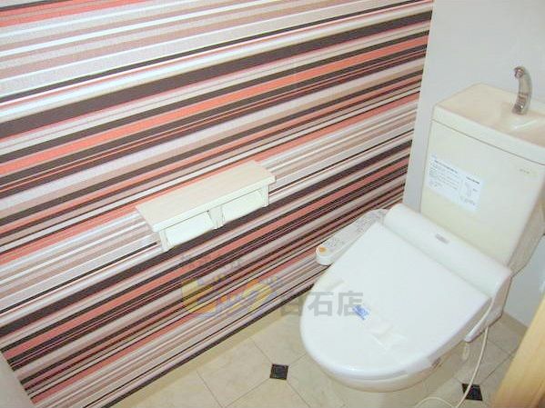 トイレ　ウォシュレット付きのトイレです♪