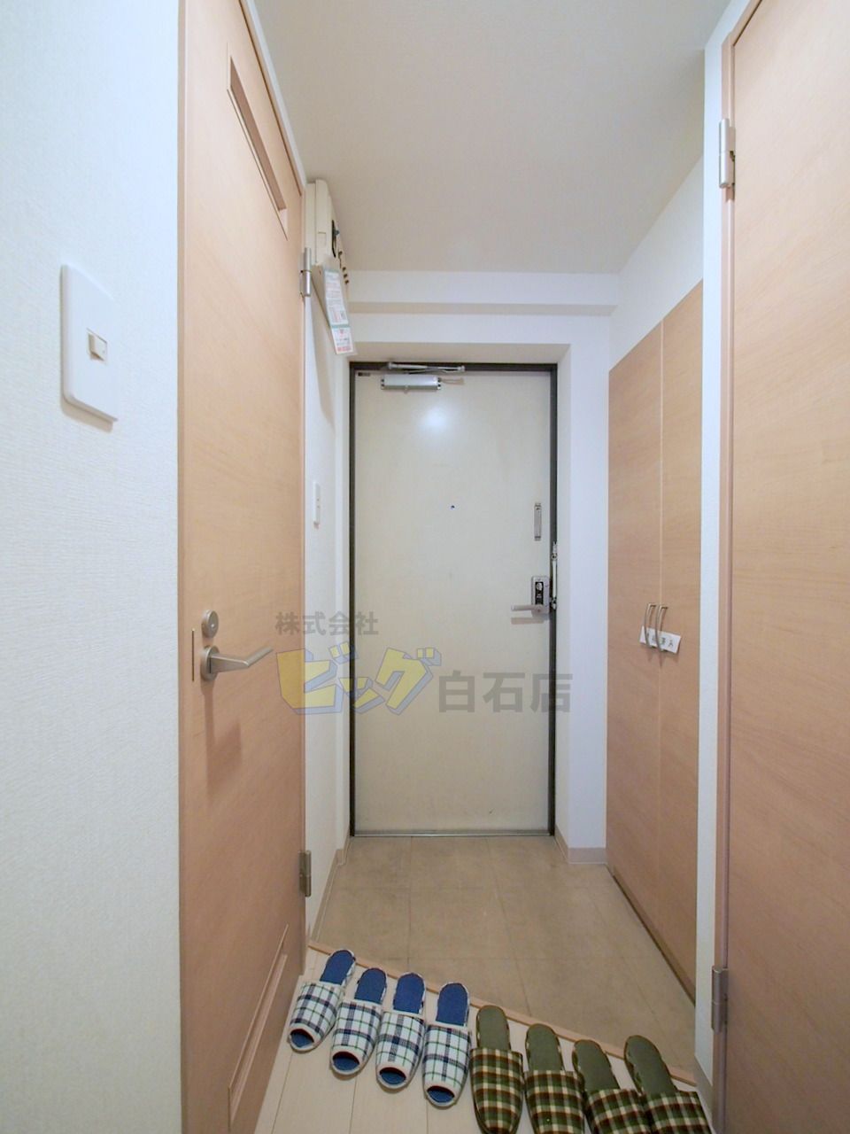 玄関　広々とした玄関です♪