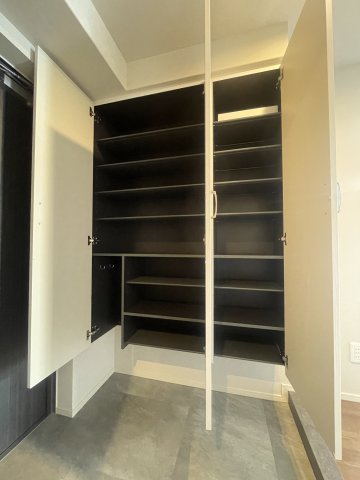 その他　グランセジュール大国町　下駄箱