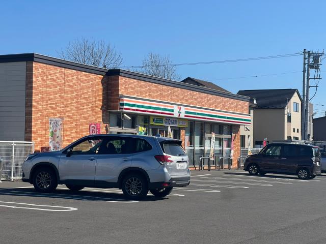 コンビニ　セブンイレブン釧路鶴見橋店（コンビニ）まで446m