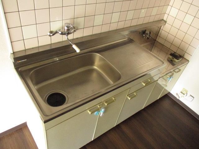 キッチン　広めスペースで料理がお好きな方におススメです！