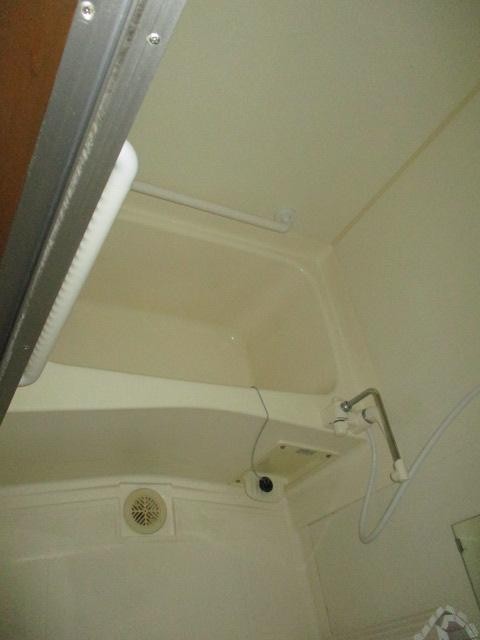 バス・シャワールーム　お手入れしやすいタイプの浴室です！