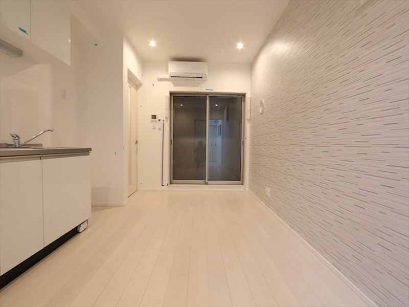 バルコニー　ＬＤＫ8.4帖　洋室3.9帖　ロフト5.2帖　同型写真