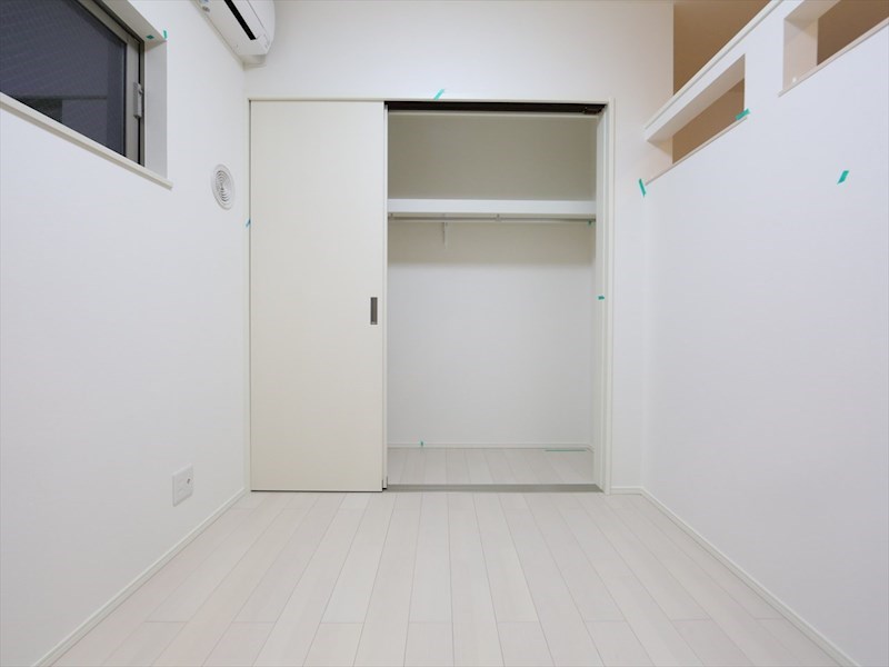 収納　クローゼット（収納充実してます）同型写真