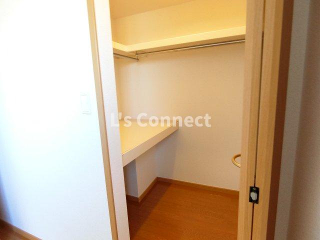 収納　各洋室にウォークインクローゼット付き。