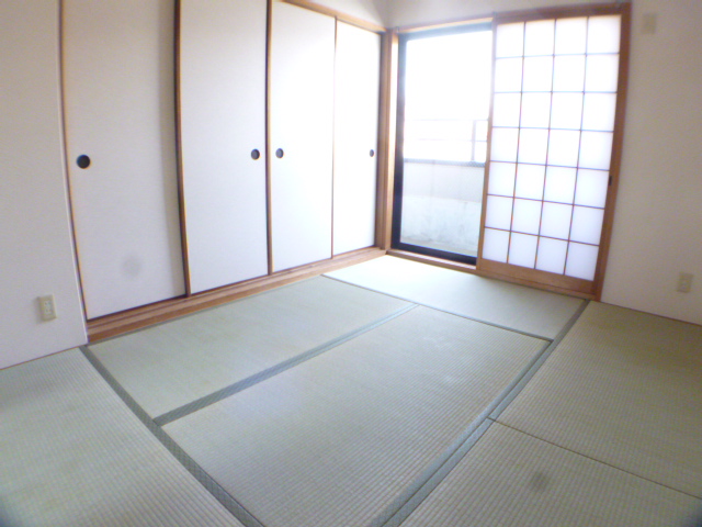 その他設備　綺麗な和室は落ち着きます。