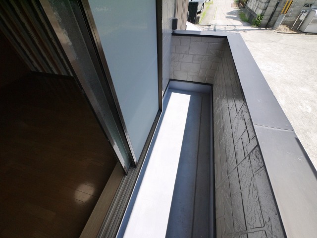 バルコニー　落ち着いた時間を過ごせるバルコニーです