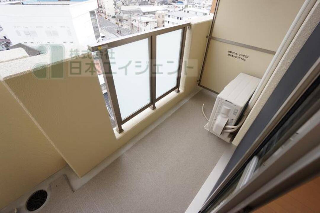 バルコニー　バルコニー