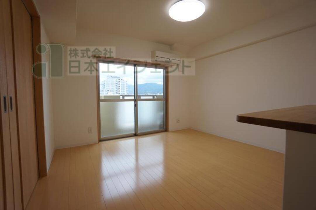 居室・リビング　リビング