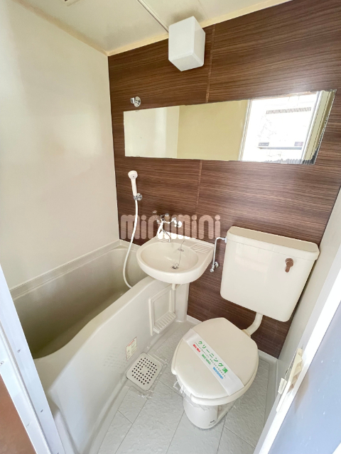 バス・シャワールーム