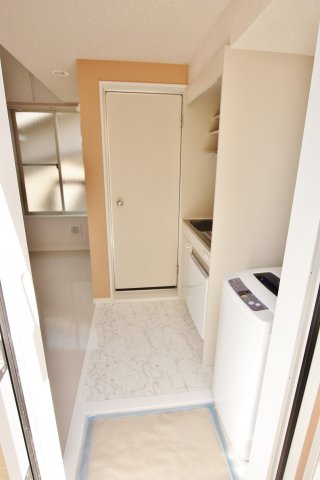 玄関　同タイプ参考写真です。