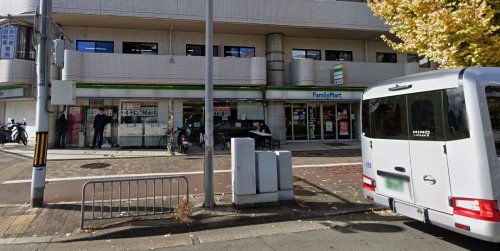 コンビニ　ファミリーマート 堀川中立売店（コンビニ）まで756m