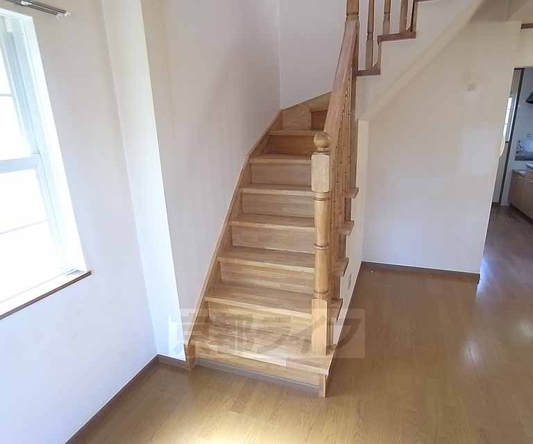 その他部屋・スペース　２階への階段です。