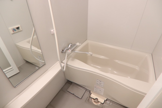 バス・シャワールーム　※別室の参考写真の為、現況優先です。