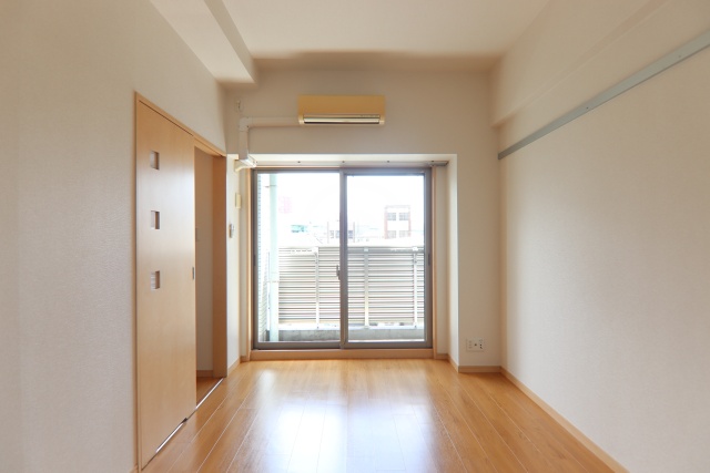 居室・リビング　※別室の参考写真の為、現況優先です。