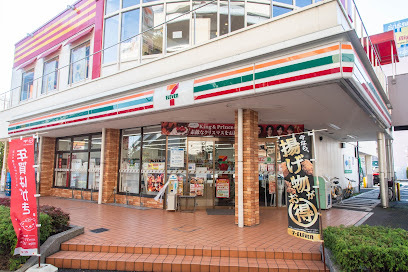 コンビニ　セブン－イレブン江東枝川２丁目店（コンビニ）まで539m