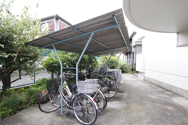 その他共有部分　屋根付き駐輪場