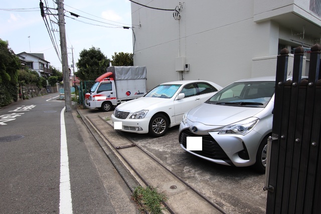 駐車場　敷地内駐車場（有料・要空き確認）
