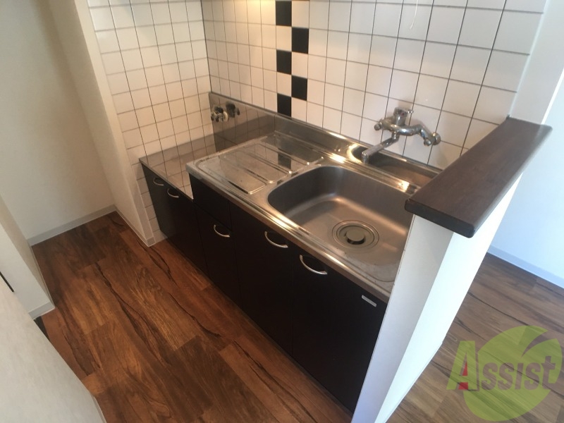 キッチン　洗い場が大きくて洗い物もしやすそうです。