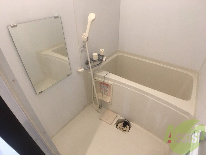 バス・シャワールーム　お風呂になります。一日の疲れを癒してくださいね。