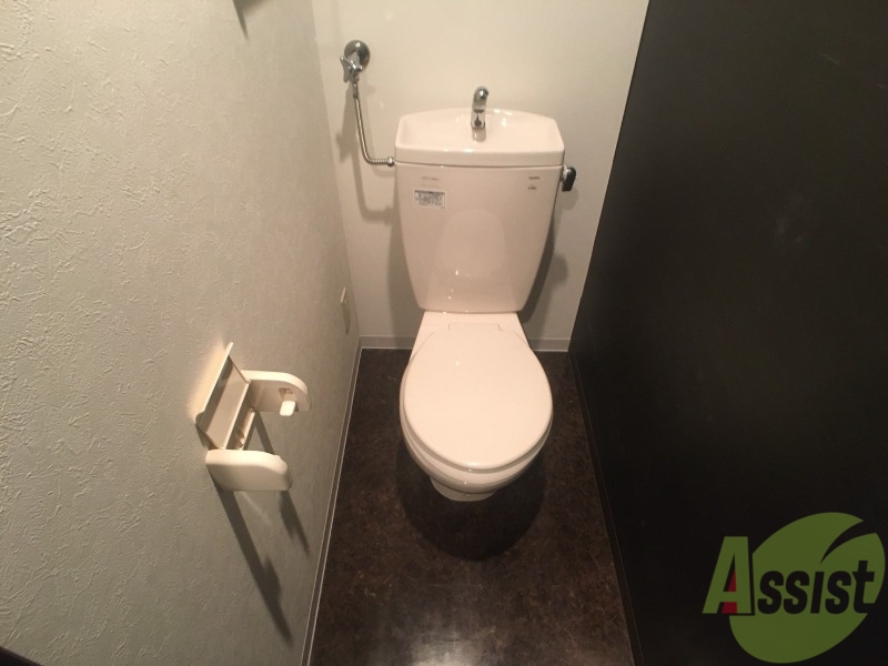 トイレ　こちらはトイレです。清潔感があり、安心して使用できます。