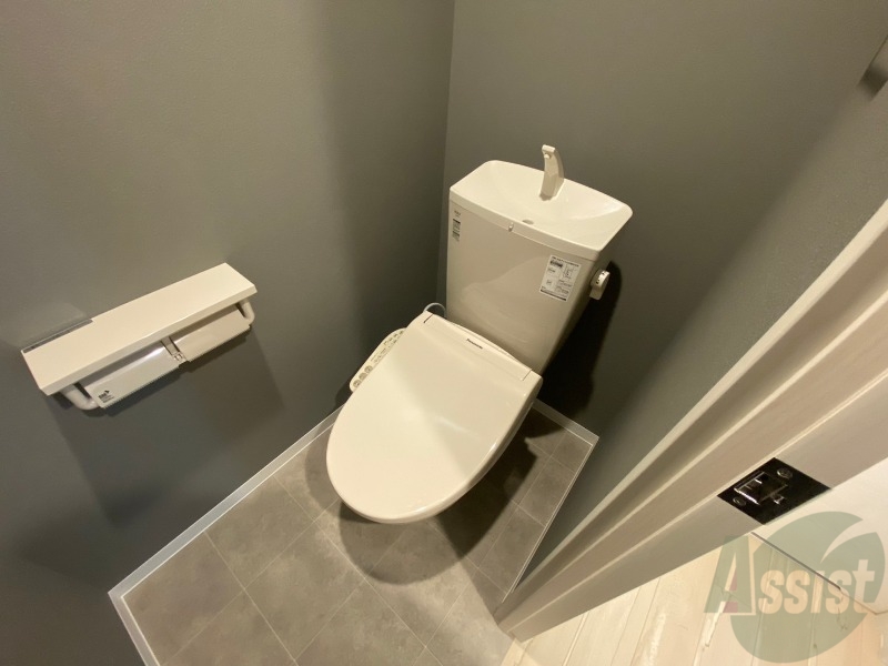 トイレ　シャワートイレになっているので快適です！