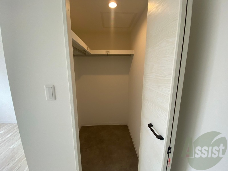 収納　こちらには収納スペースがあります。あると便利ですね！